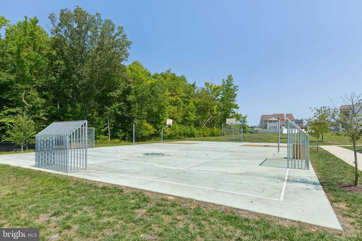 Exterior, Tennis Courts