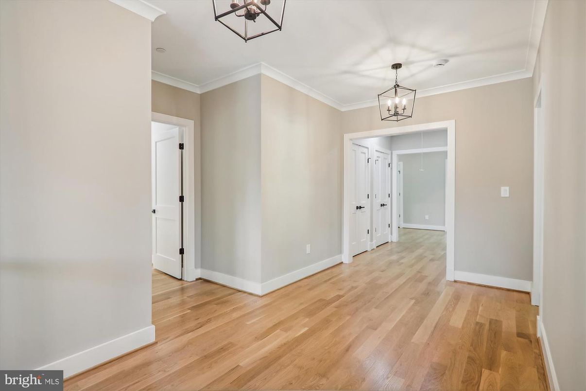 Empty room, Interior, Pendant Lights, Wood Texture Flooring