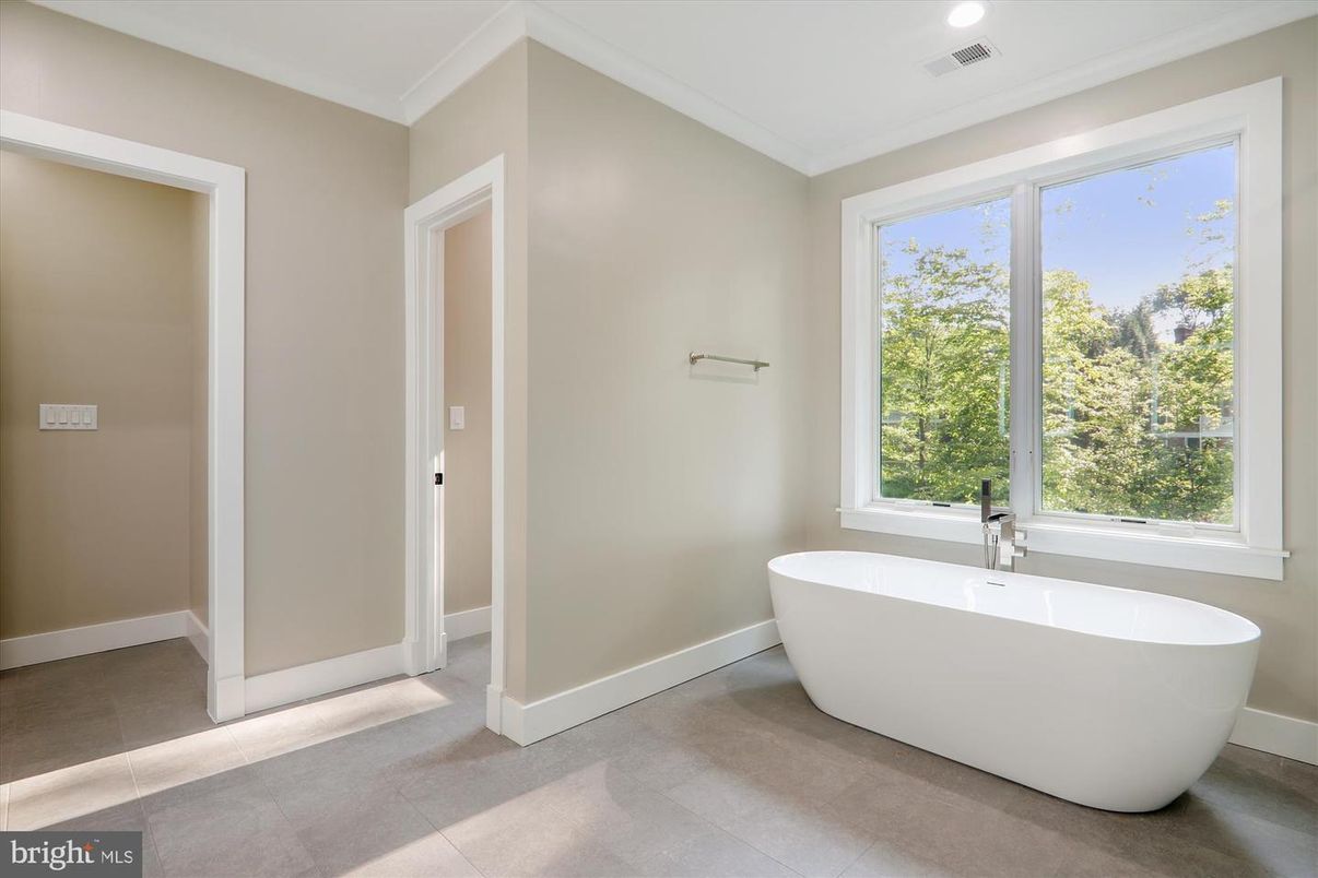 Bathroom, Free Standing Baths, Interior, Recessed Lighting
