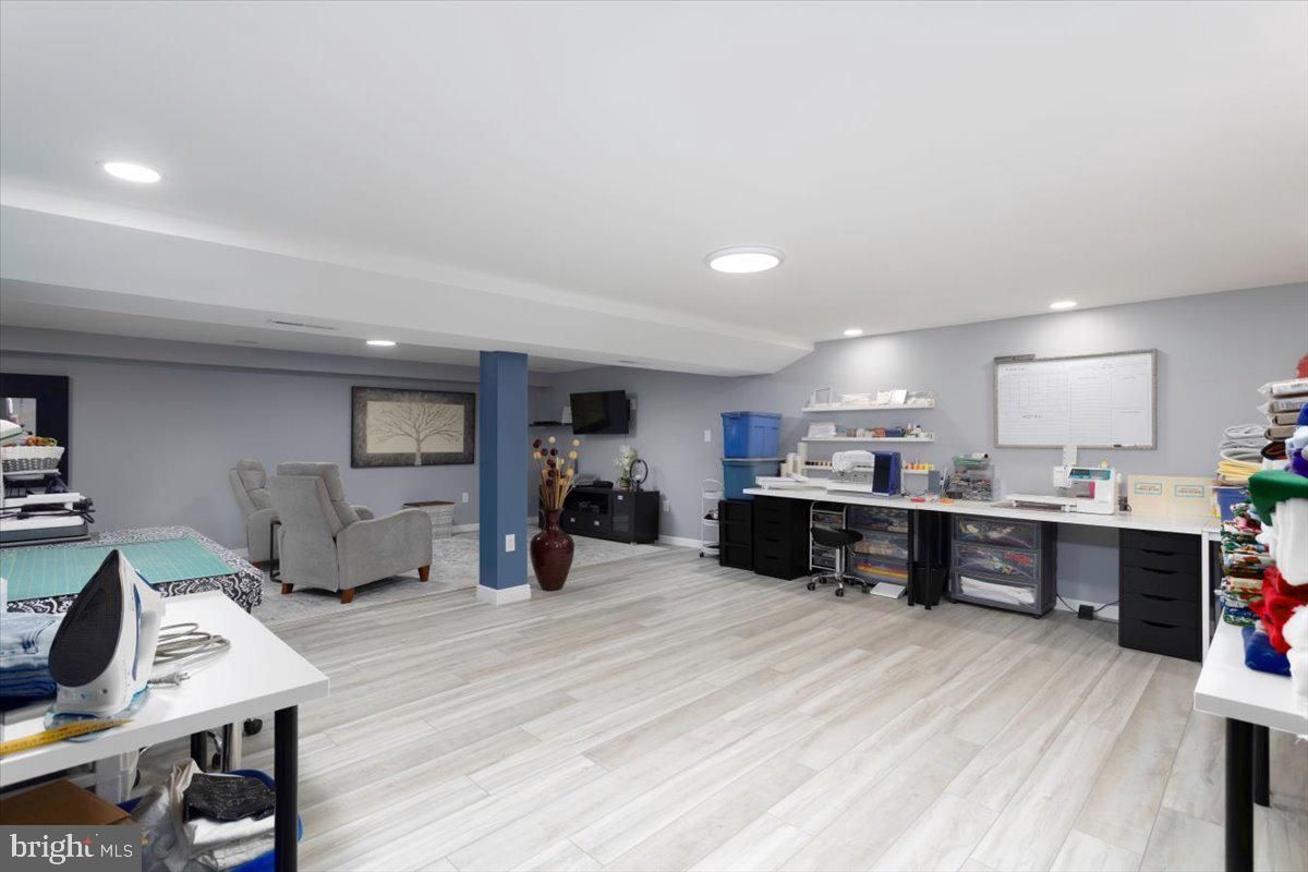 Home Office, Interior, Recessed Lighting, Wood Texture Flooring