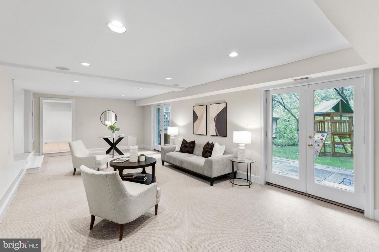Interior, Living room, Recessed Lighting