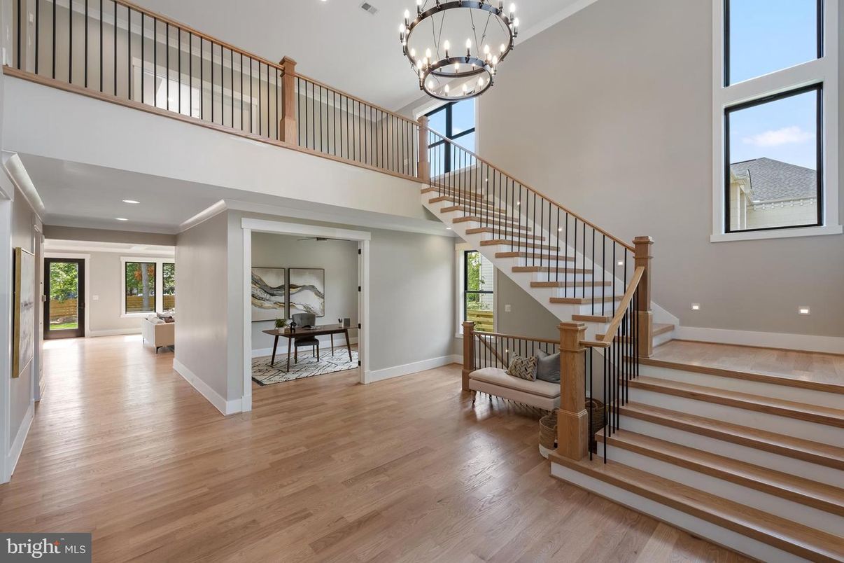 Interior, Pendant Lights, Recessed Lighting, Wood Texture Flooring