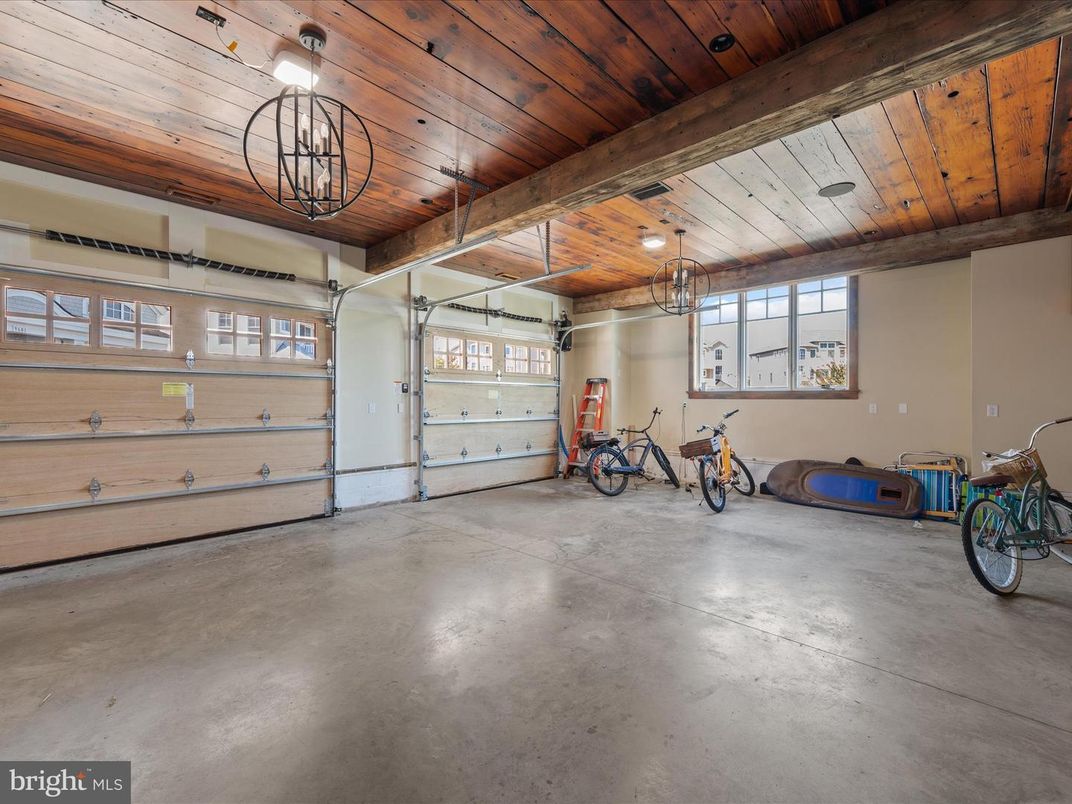 Garage, Interior, Wooden Beams, Wooden Ceilings