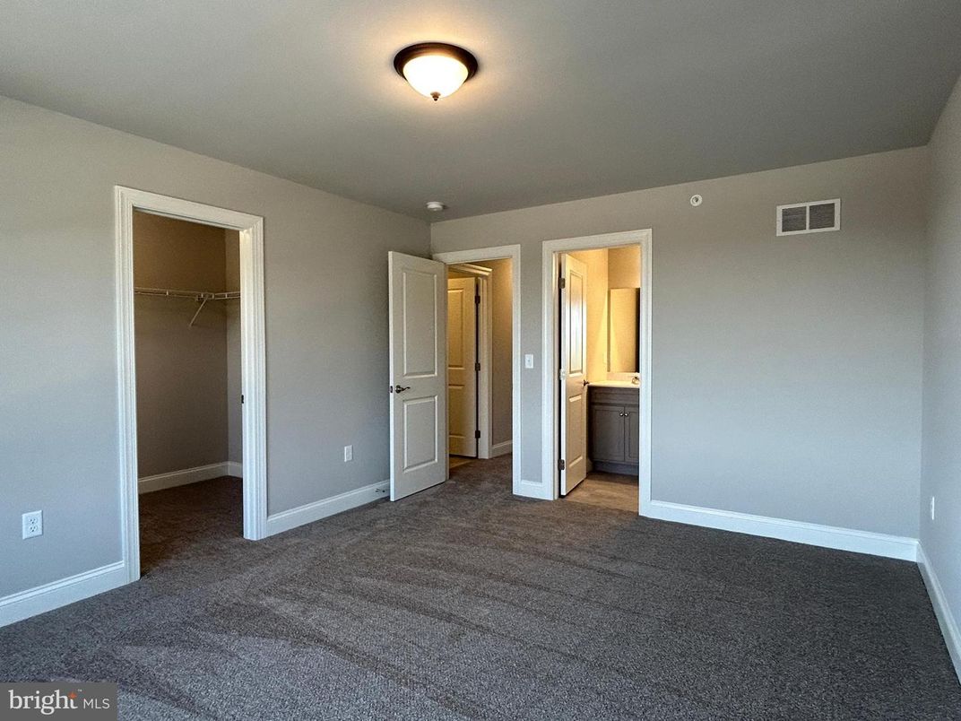 Bathroom, Empty room, Interior