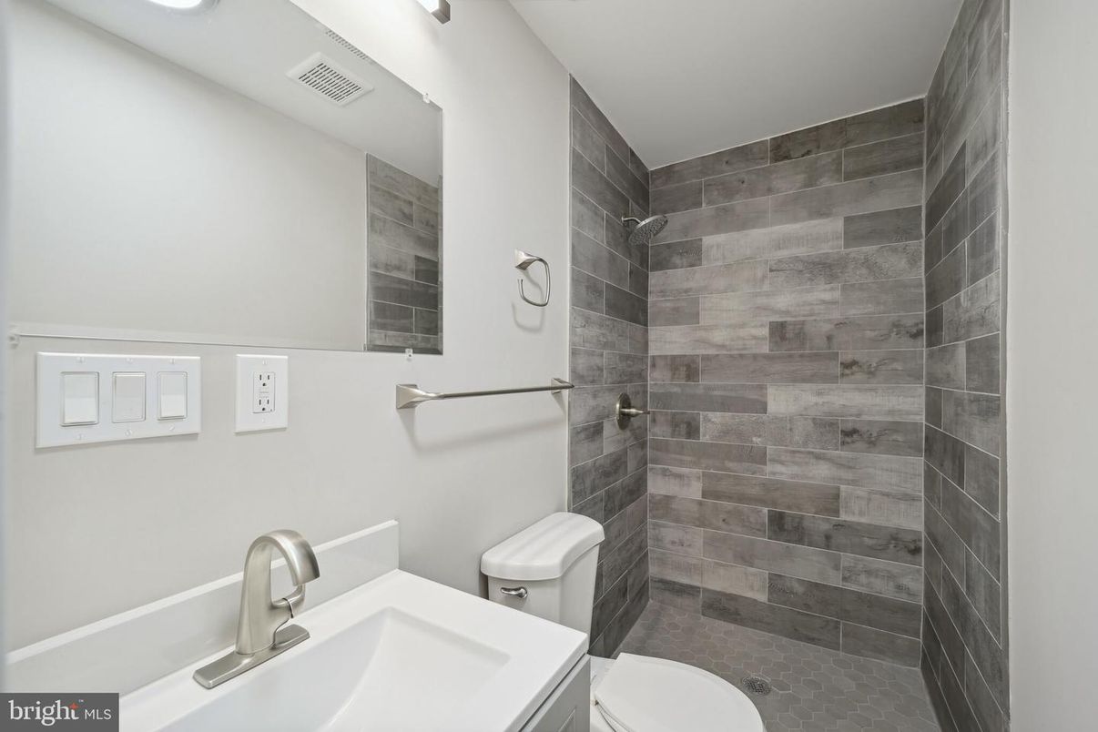 Bathroom, Interior, Recessed Lighting, Wooden Walls
