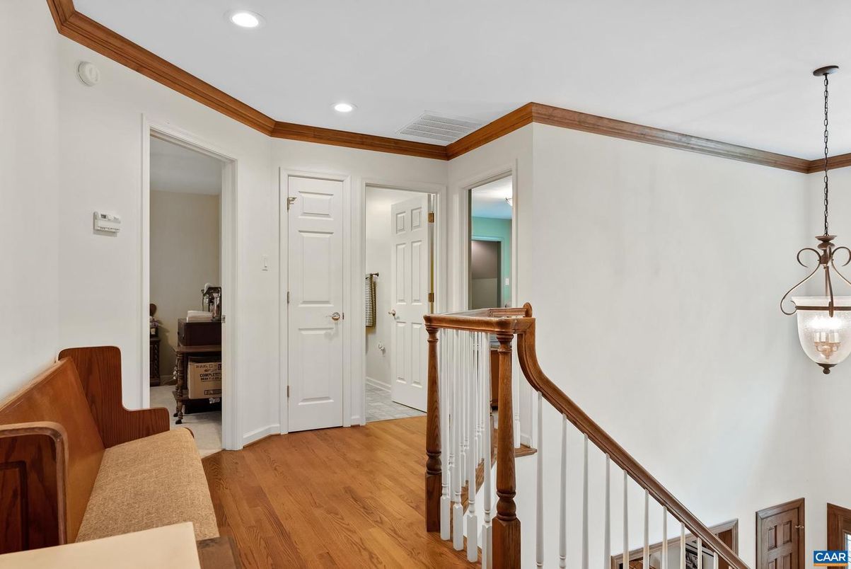 Interior, Pendant Lights, Recessed Lighting, Wood Texture Flooring