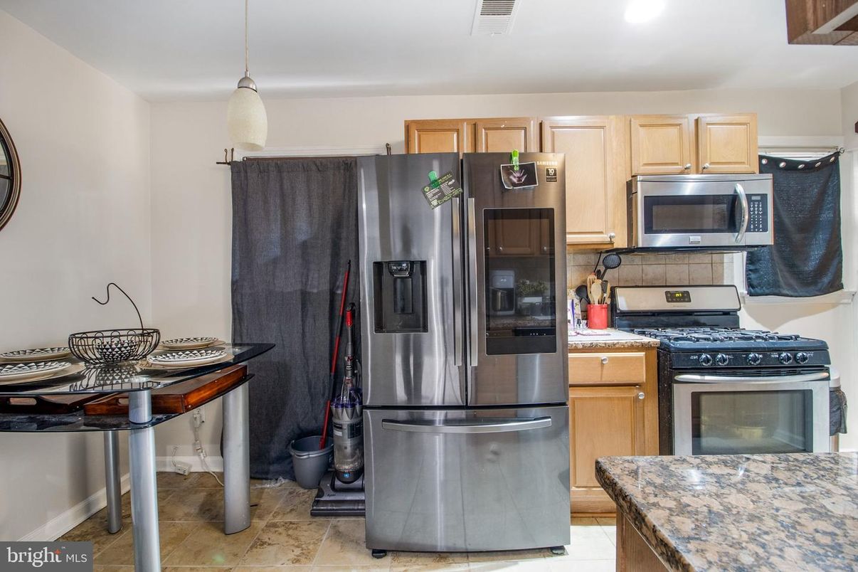 Interior, Kitchen, Pendant Lights, Stainless Steel Appliances