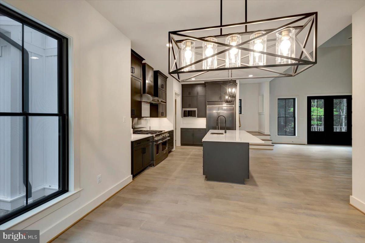 Interior, Kitchen, Pendant Lights, Wood Texture Flooring