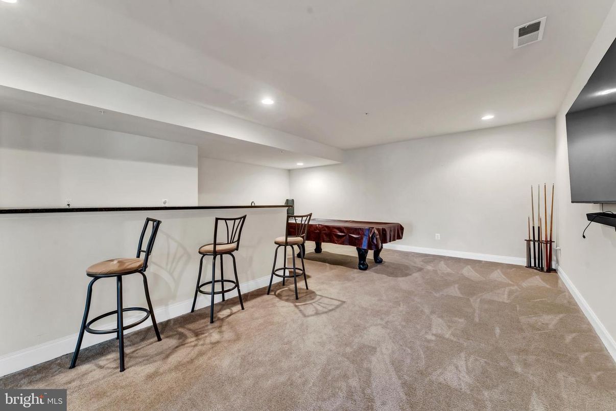 Billiard Table, Game Room, Interior, Recessed Lighting