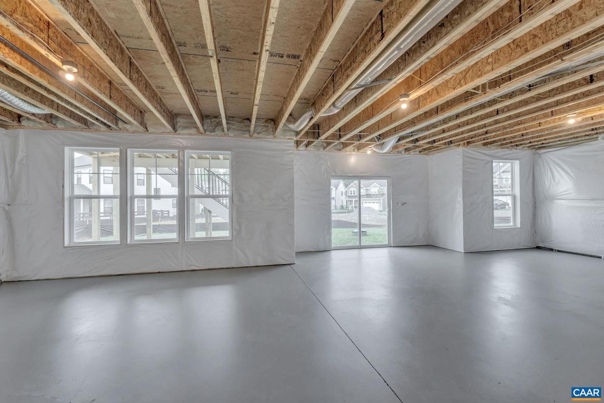 Empty room, Interior, Wooden Beams, Wooden Ceilings