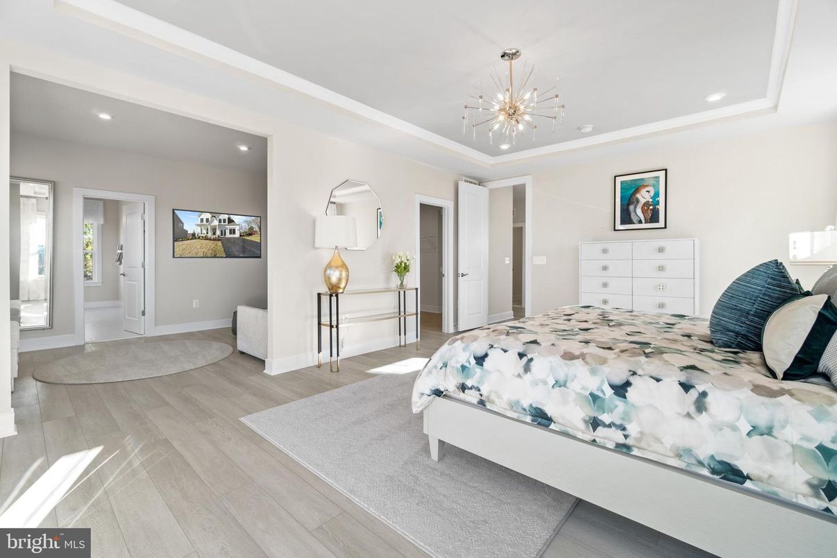 Bedroom, Interior, Pendant Lights, Recessed Lighting, Wood Texture Flooring