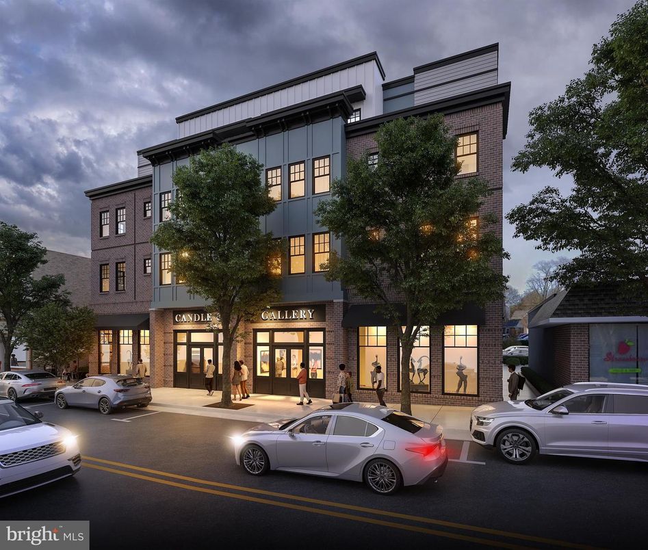 Exterior, Facade, Modern