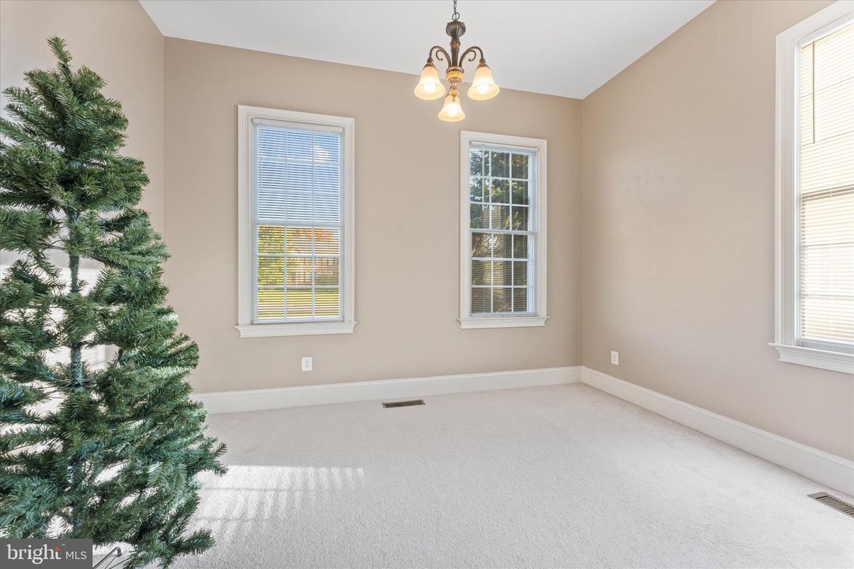 Chandelier, Empty room, Interior