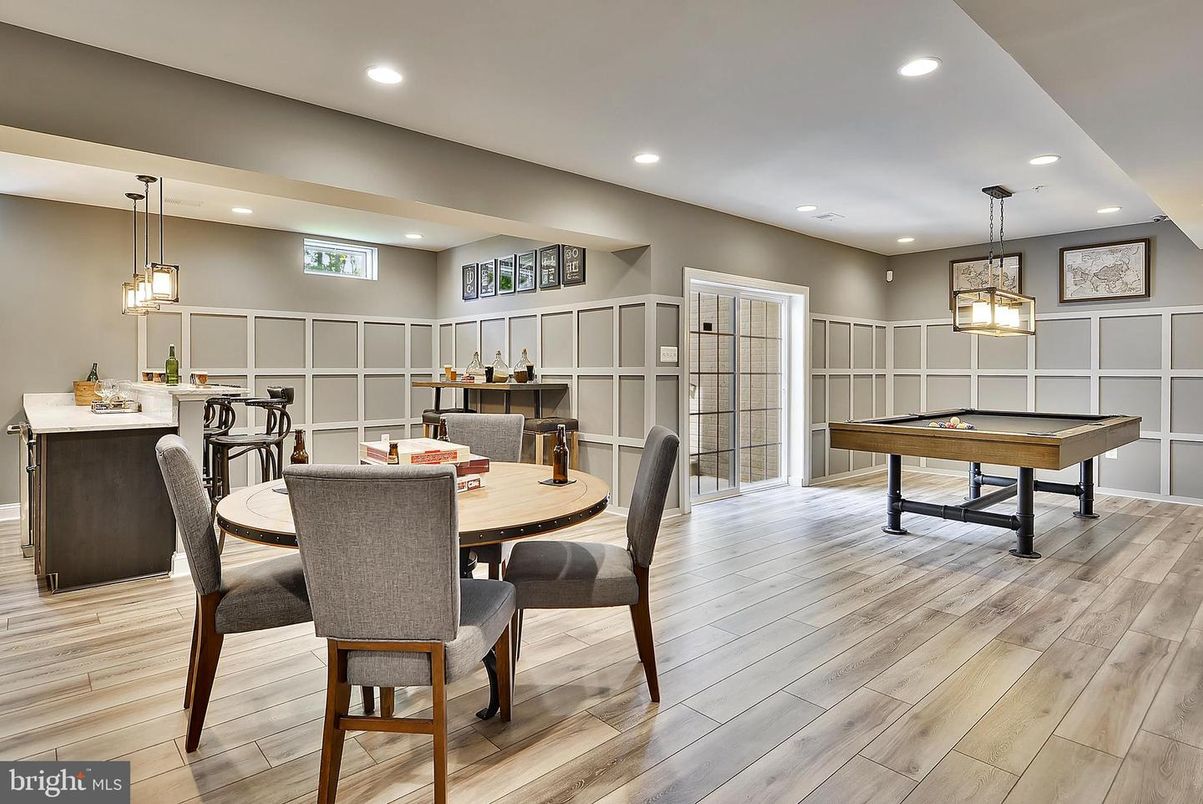 Billiard Table, Dining room, Game Room, Interior, Pendant Lights, Recessed Lighting, Wood Texture Flooring