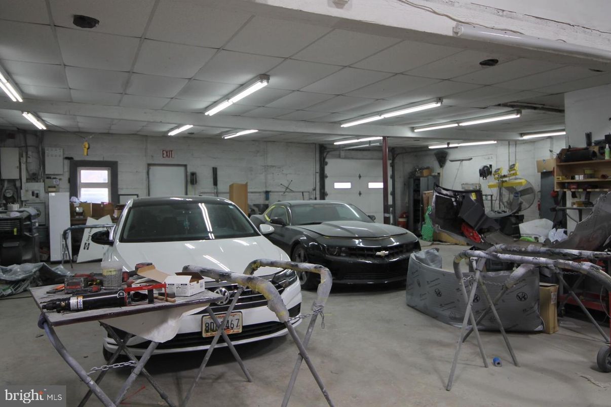 Garage, Interior, Recessed Lighting