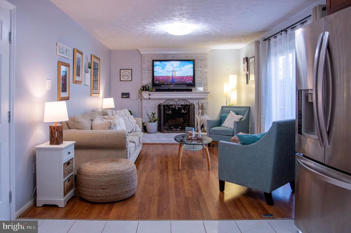 Fireplace, Interior, Living room, Stainless Steel Appliances, Wood Texture Flooring