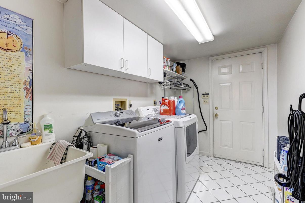 Interior, Washer