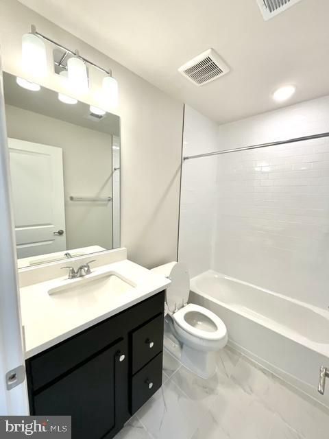 Bathroom, Interior, Marble, Recessed Lighting