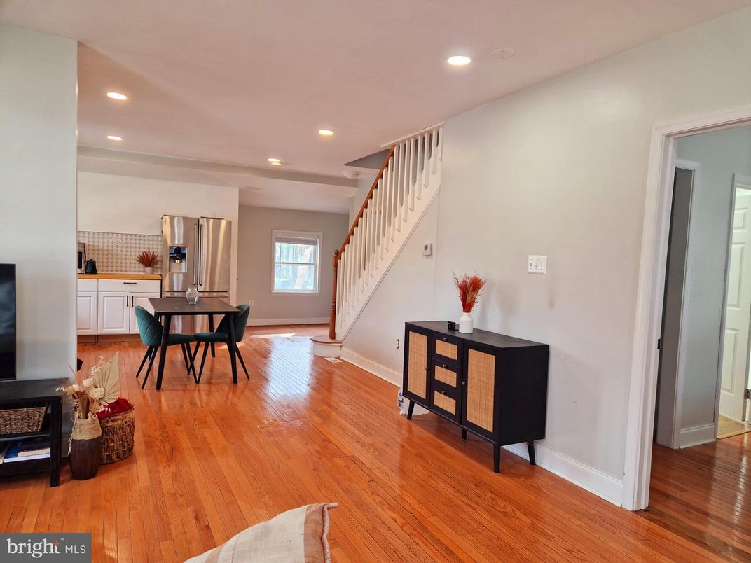 Dining room, Interior, Kitchen, Recessed Lighting, Stainless Steel Appliances, Wood Texture Flooring