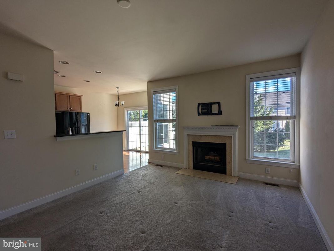 Empty room, Fireplace, Interior, Recessed Lighting