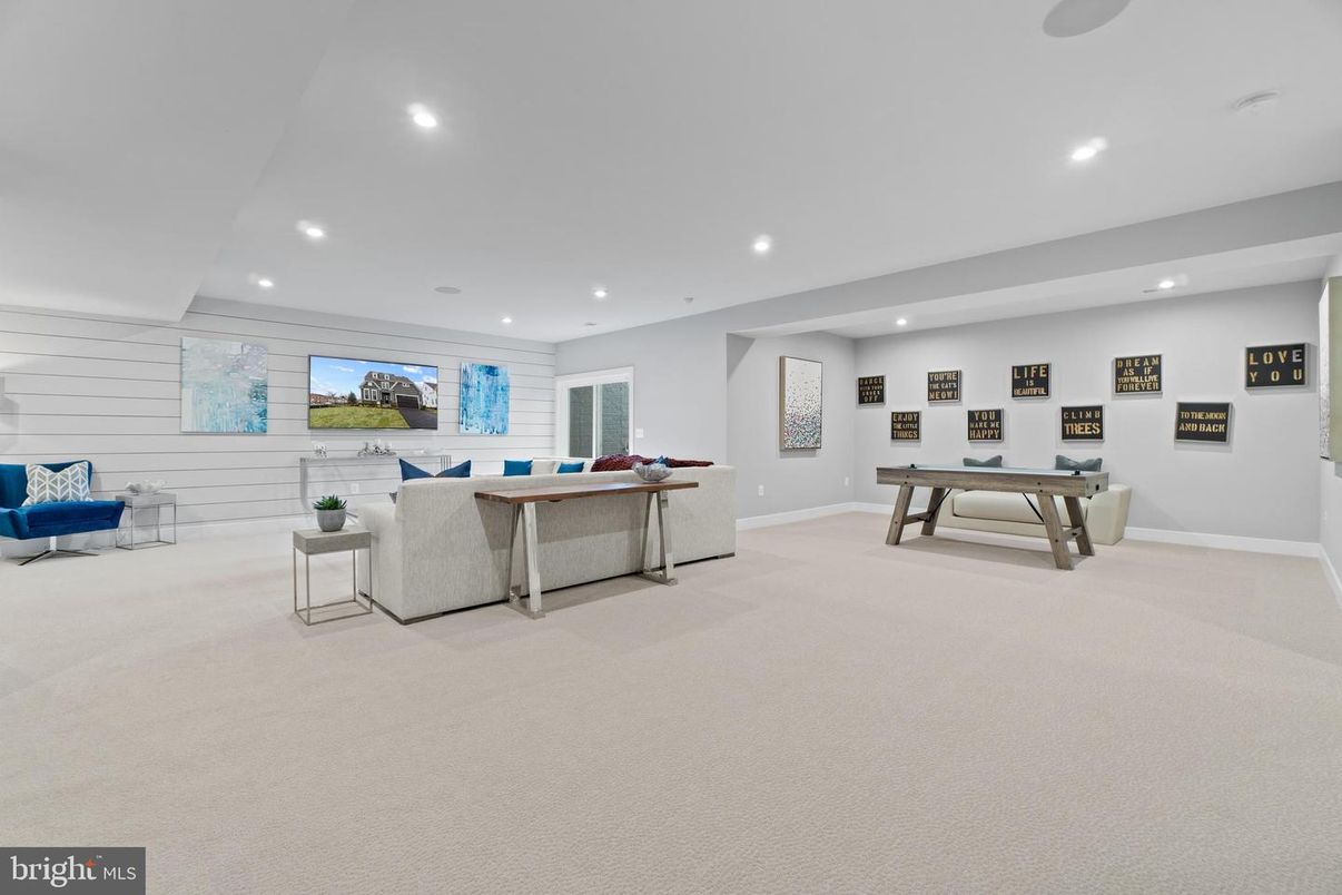 Game Room, Interior, Living room, Recessed Lighting