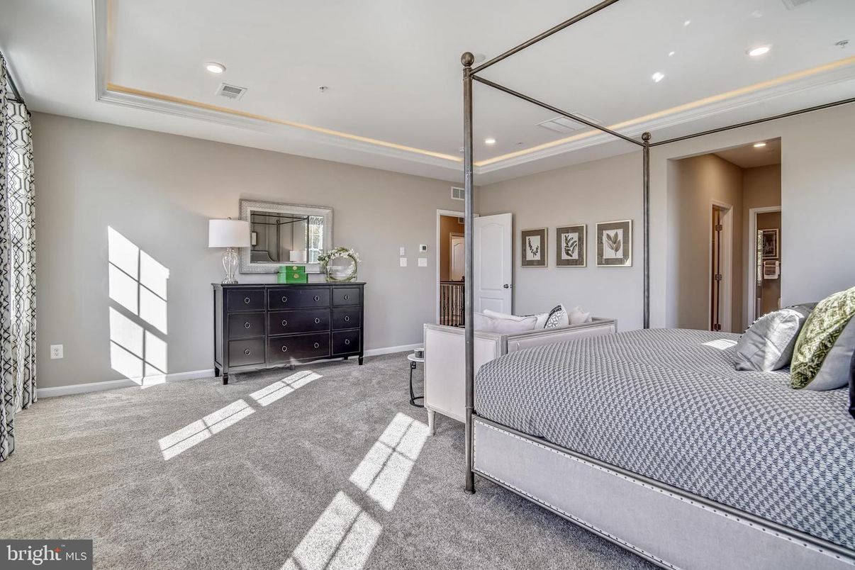 Bedroom, Interior, Recessed Lighting