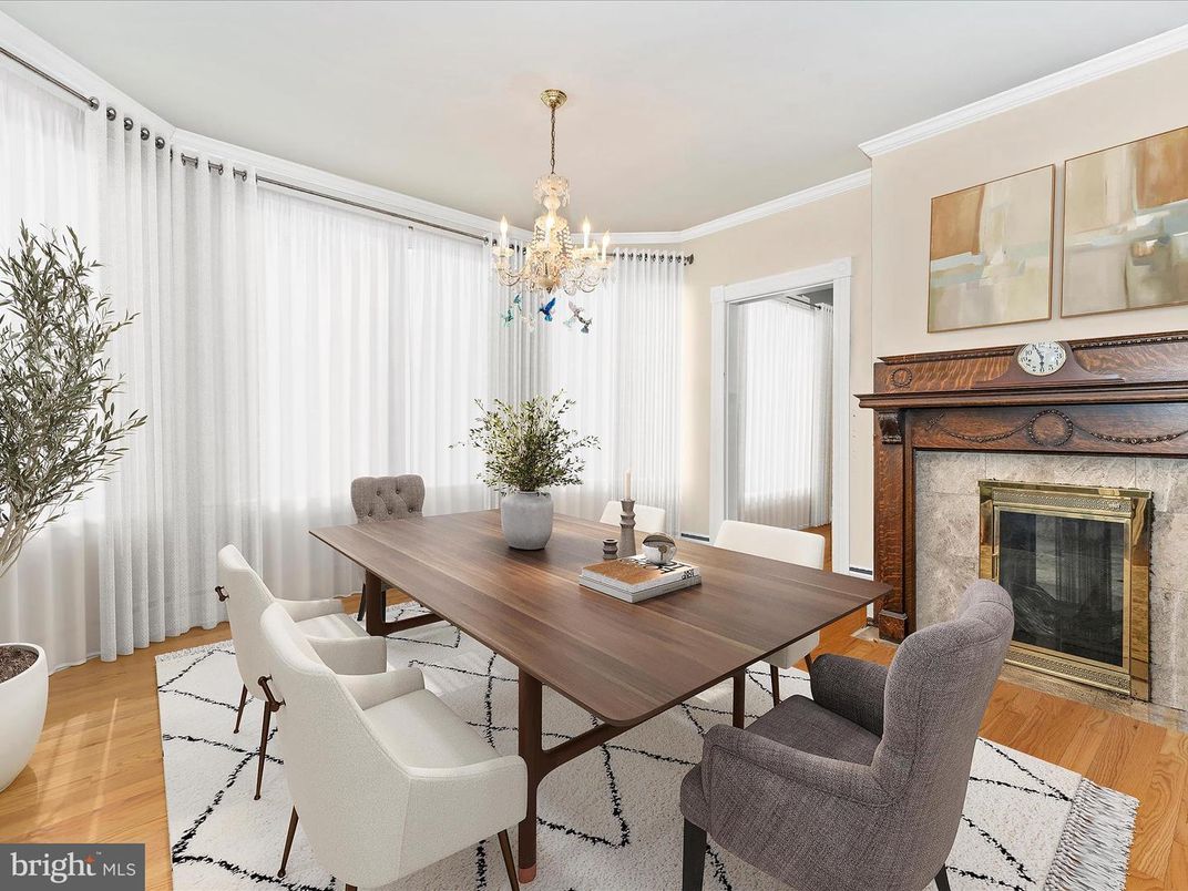 Chandelier, Dining room, Fireplace, Interior, Wood Texture Flooring