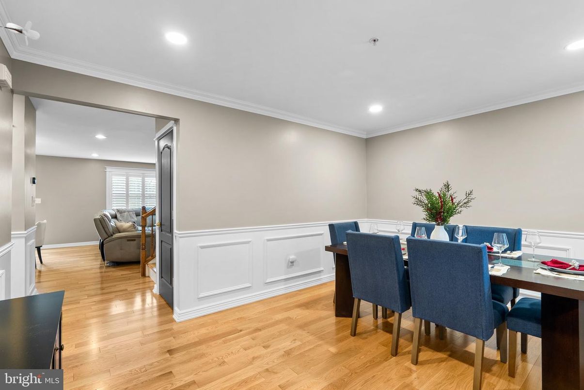Dining room, Interior, Recessed Lighting, Wood Texture Flooring