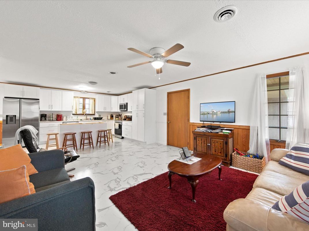 Interior, Kitchen, Living room, Marble, Stainless Steel Appliances