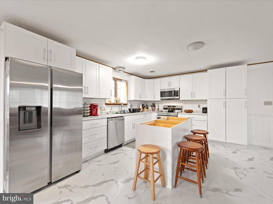 Interior, Kitchen, Marble, Stainless Steel Appliances