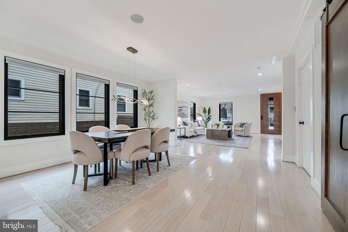 Dining room, Interior, Living room, Pendant Lights, Recessed Lighting, Wood Texture Flooring