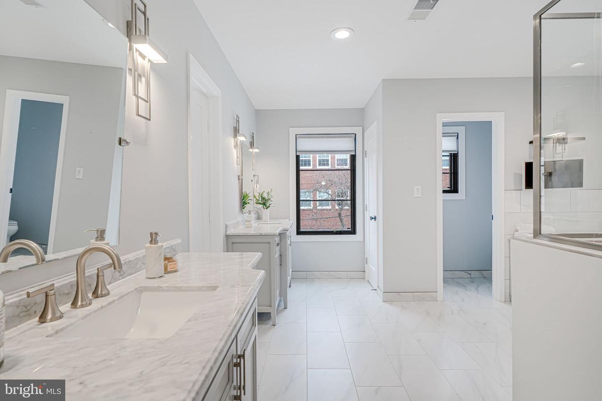 Bathroom, Dual Sink Vanities, Interior, Marble, Recessed Lighting