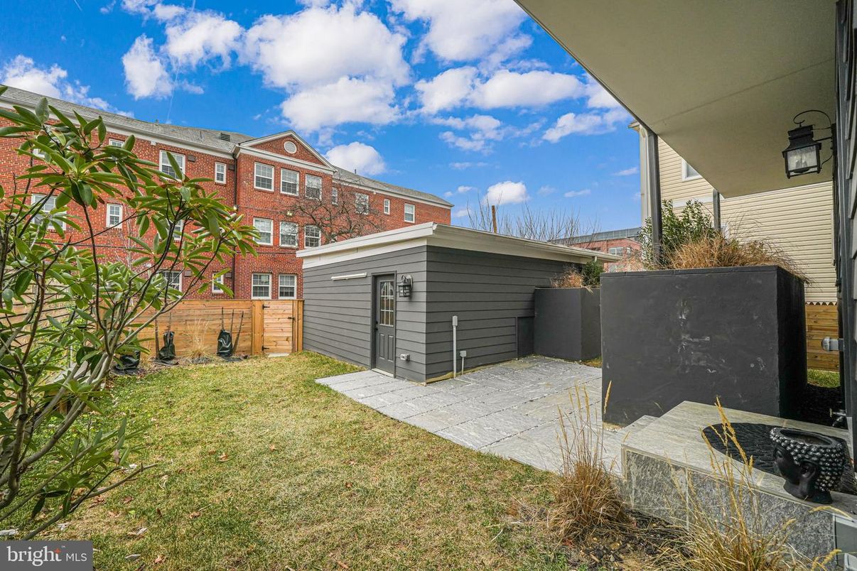 Backyard, Exterior, Hot Tub