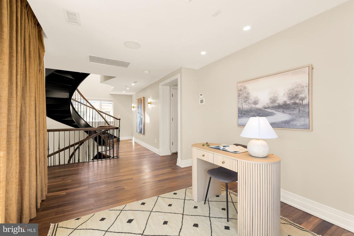 Home Office, Interior, Recessed Lighting, Wood Texture Flooring