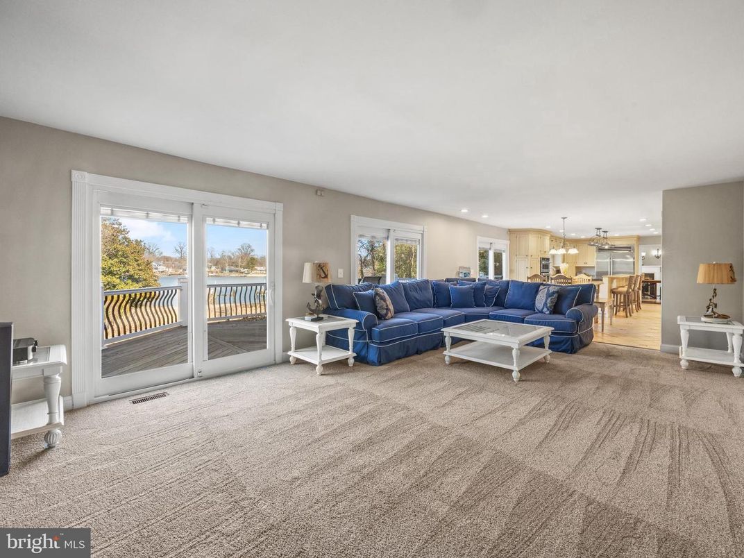 Interior, Living room, Pendant Lights, Recessed Lighting