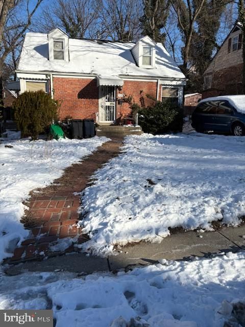 Attached, Exterior, Facade, Brick Facade, Cape Cod