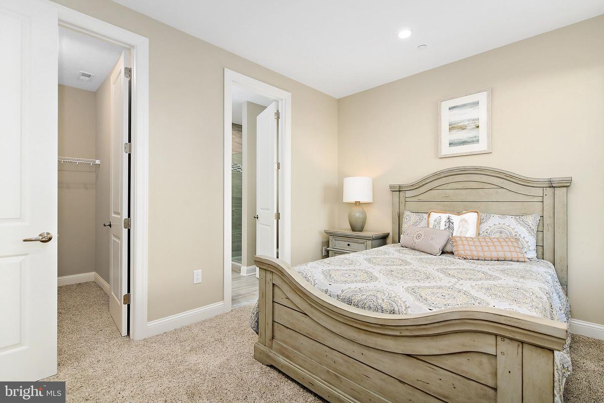 Bedroom, Interior, Recessed Lighting