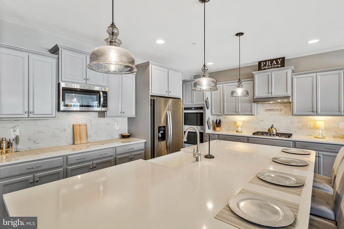 Interior, Kitchen, Pendant Lights, Recessed Lighting, Stainless Steel Appliances