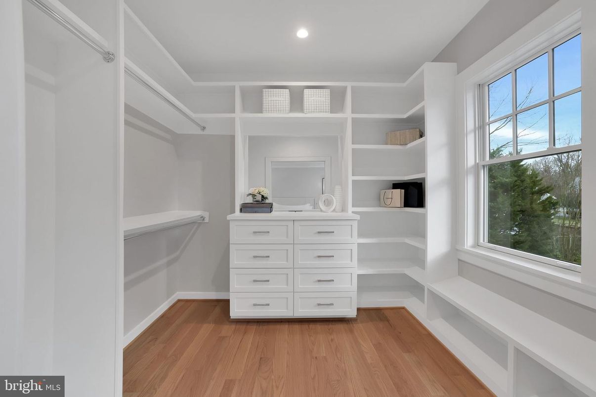 Interior, Recessed Lighting, Walk-in Closets, Wood Texture Flooring