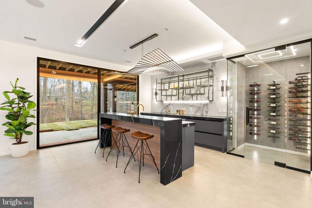 Interior, Marble Walls, Pendant Lights, Recessed Lighting, Wine Storage