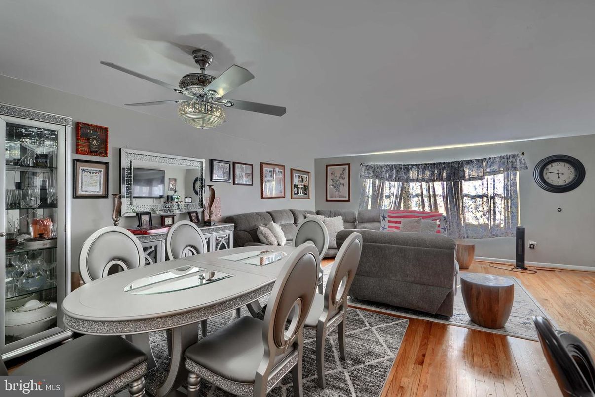 Dining room, Interior, Living room, Wood Texture Flooring