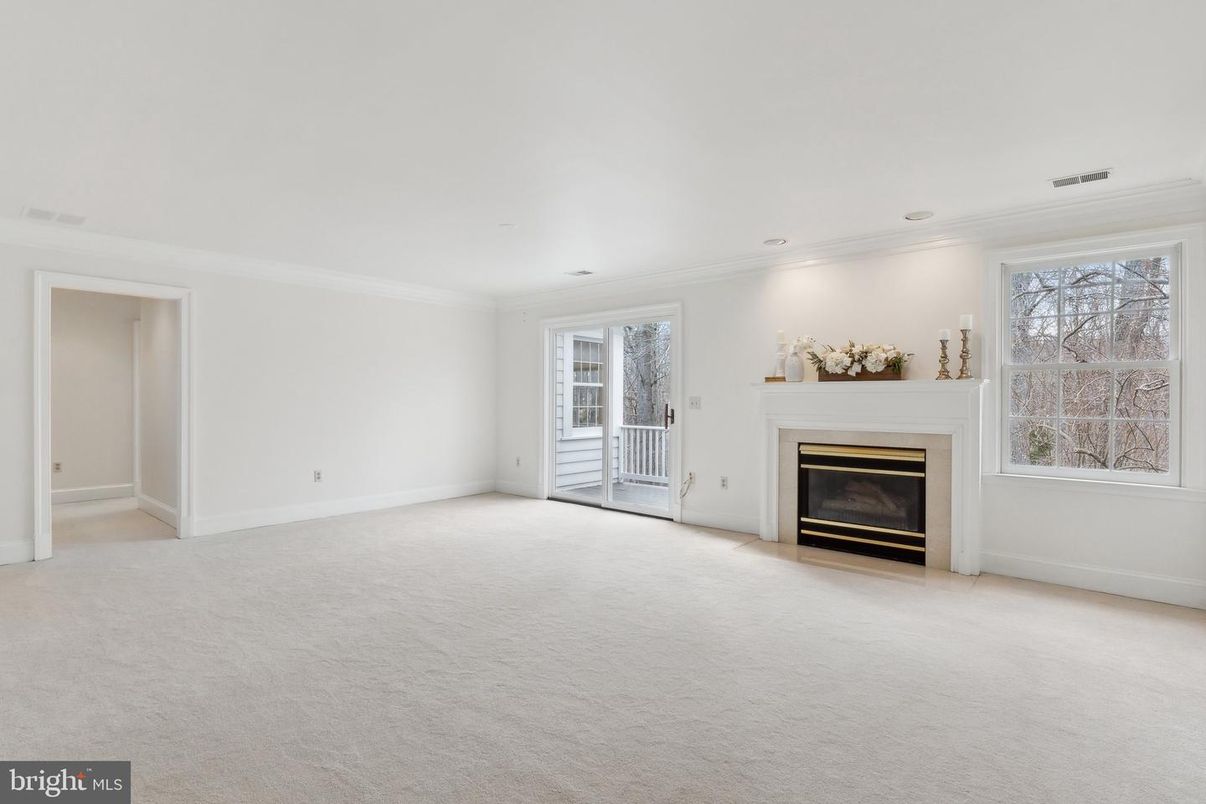 Empty room, Fireplace, Interior, Recessed Lighting