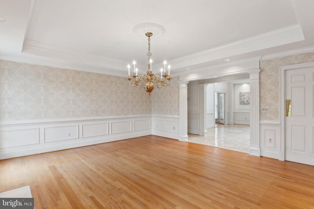 Chandelier, Empty room, Interior, Recessed Lighting, Wood Texture Flooring