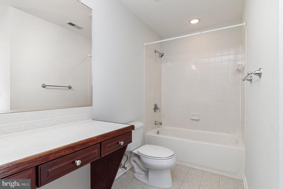 Bathroom, Interior, Recessed Lighting, Tile Countertops