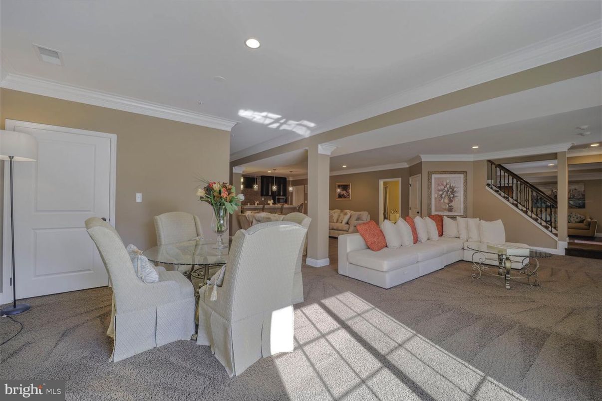 Dining room, Interior, Living room, Recessed Lighting