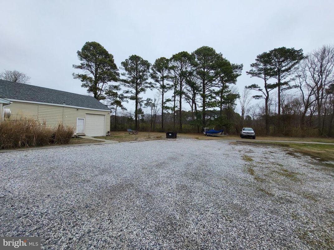 Backyard, Detached Garage, Exterior
