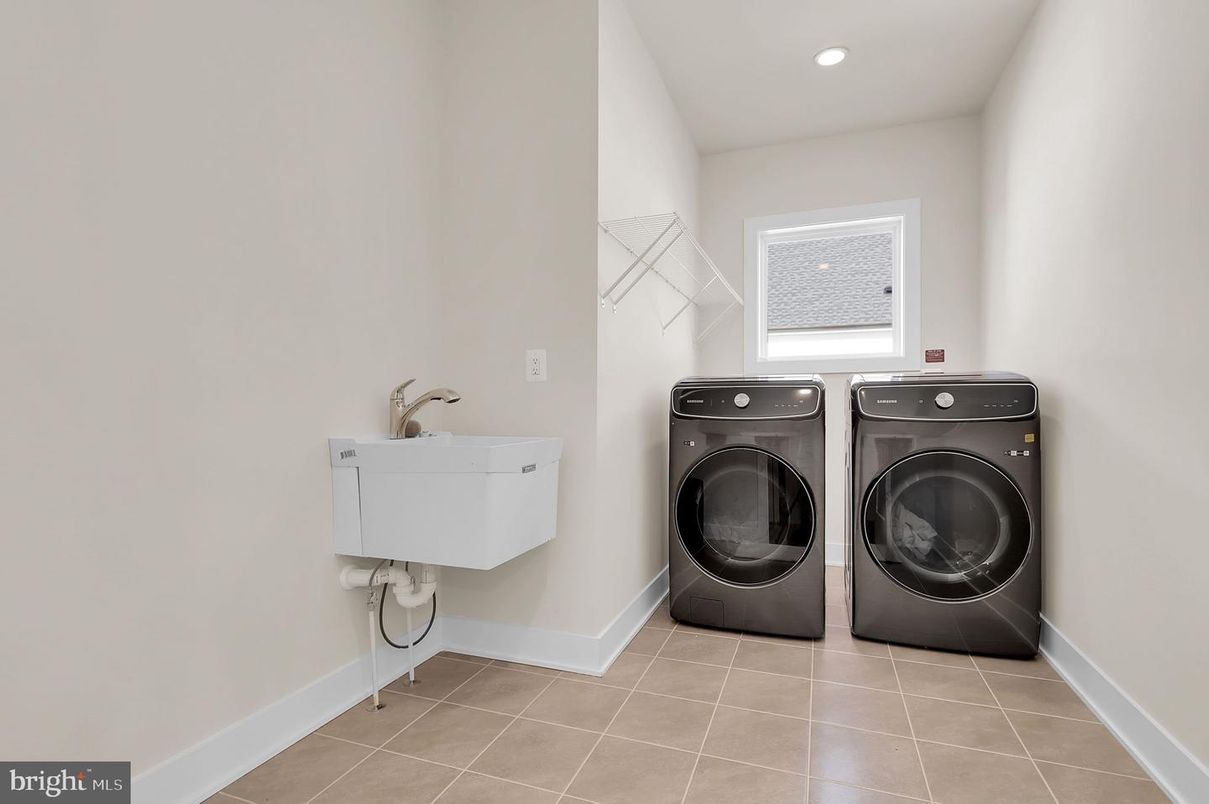 Interior, Recessed Lighting, Washer