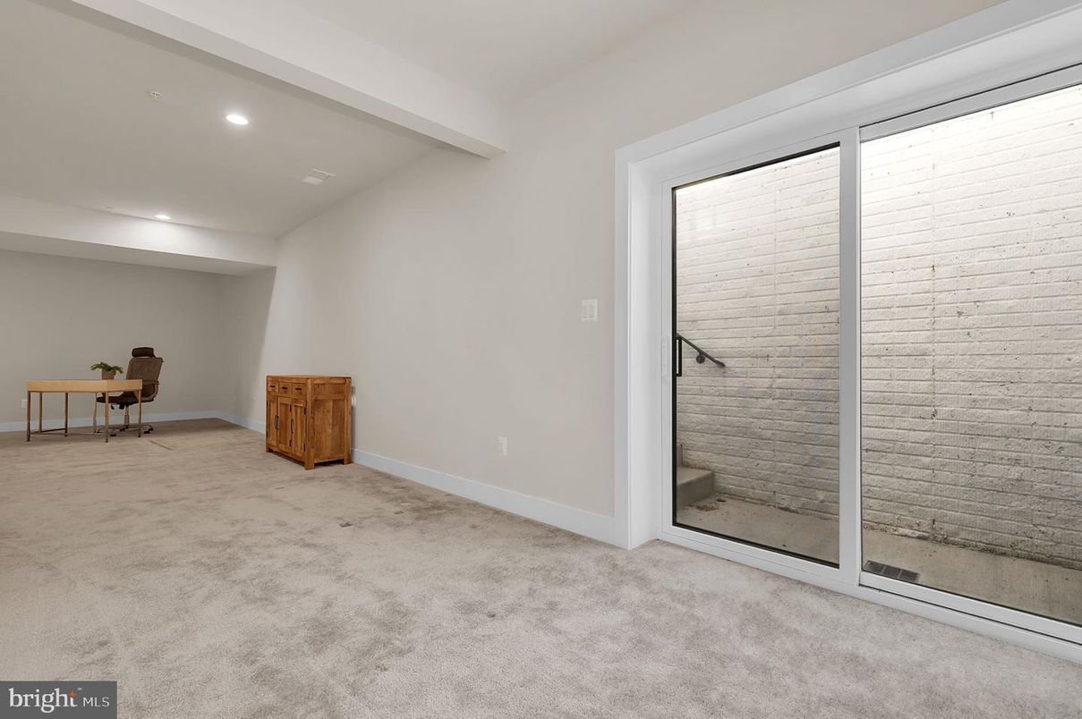 Empty room, Interior, Recessed Lighting, Stone Walls