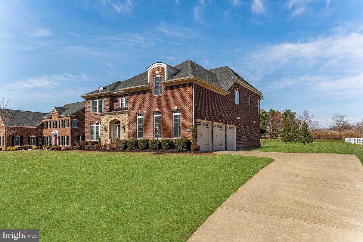Attached, Backyard, Exterior, Facade, Brick Facade, French Provincial