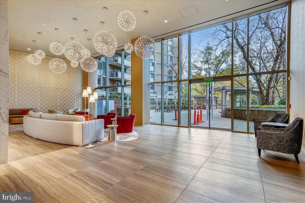 Interior, Living room, Pendant Lights, Recessed Lighting